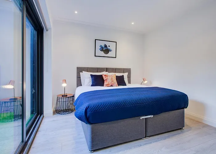 Hybrid Resi - Fulham Near Chelsea And Putney