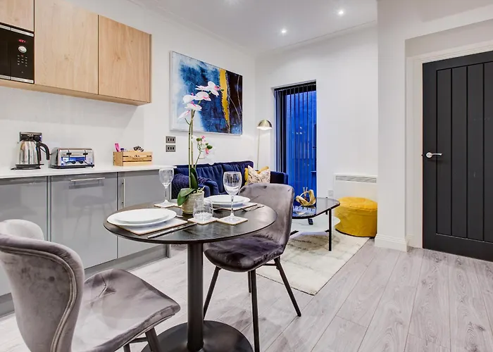 Hybrid Resi - Fulham Near Chelsea And Putney