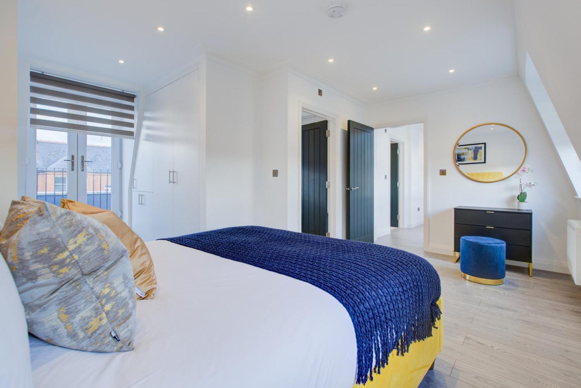 Hybrid Resi - Fulham Near Chelsea And Putney London